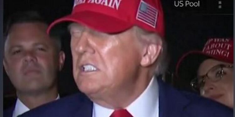 Трамп анонсував розмову з Зеленським (ВІДЕО)