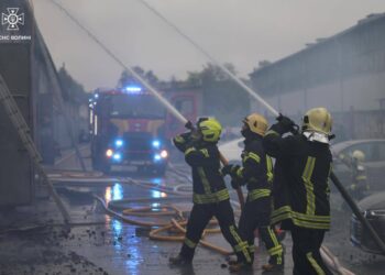 Зеленський вважає сьогоднішню наймасштабнішу повітряну атаку – 741 ціль – показовою (ФОТО, ВІДЕО)
