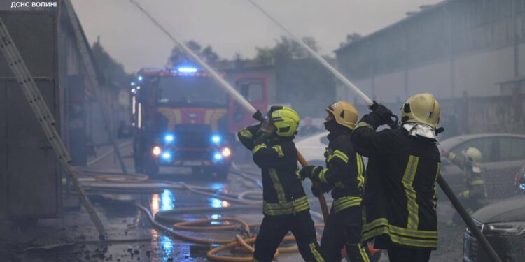 Зеленський вважає сьогоднішню наймасштабнішу повітряну атаку – 741 ціль – показовою (ФОТО, ВІДЕО)
