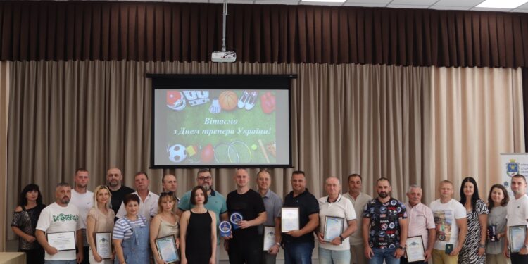 День тренера в Україні – у Миколаєві відзначили наставників спортсменів (ФОТО)