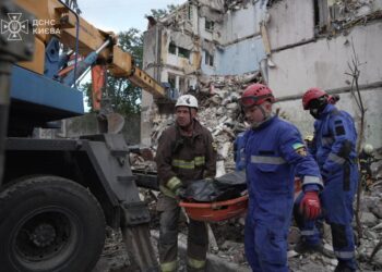 У Солом’янському районі Києва завершені аварійно-рятувальнні роботи – 15 загиблих, з них двоє дітей (ФОТО)