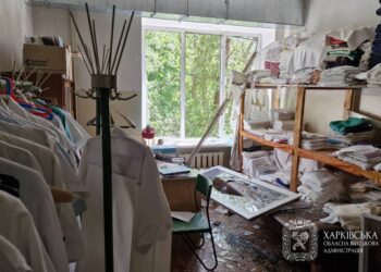 Росіяни скинули КАБ на медзаклад у Харкові – вже відомо про 12 постраждалих, під завалами можуть бути люди (ФОТО)