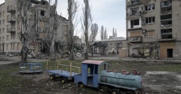 У Покровську досі залишаються близько 1700 людей