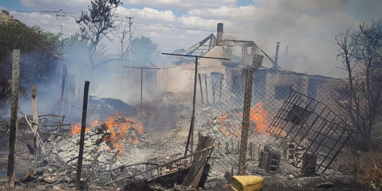 На Миколаївщині внаслідок однієї з 49 пожеж за добу загинула літня жінка, ще одна постраждала (ФОТО)