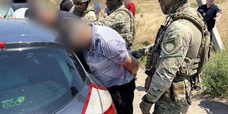 На Миколаївщині затримали міжрегіональних наркоділків (ФОТО)