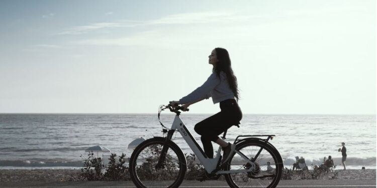 Какие модели электровелосипедов подходят для поездок на расстояние более 40 км