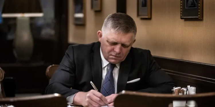 Фіцо заявив, що розблокує 18-й пакет санкцій проти РФ