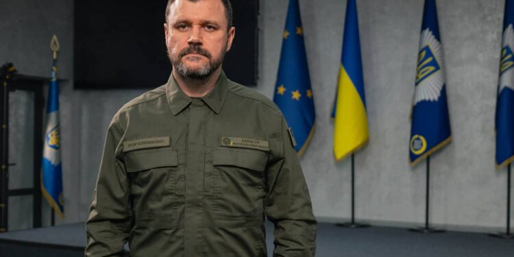“Президент нам всім дав 2 тижні”, – міністр МВС Клименко