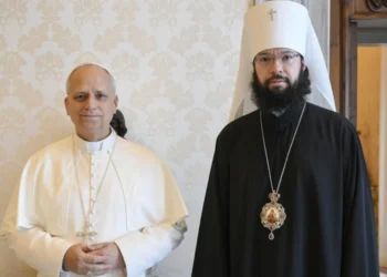 Папа Лев XIV зустрівся у Ватикані з представником РПЦ – говорили про війну (ФОТО)