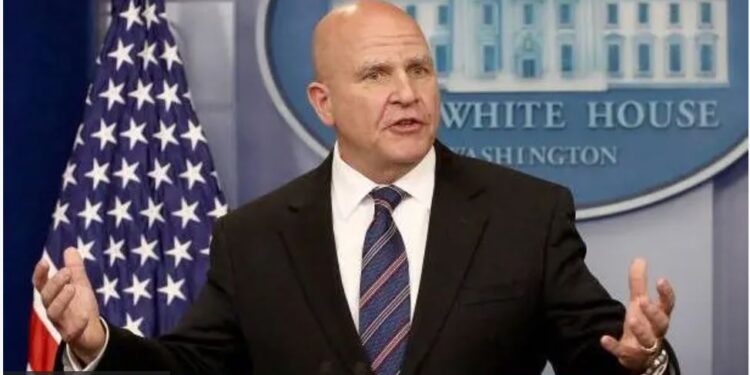 З Трампом потрібно спілкуватися, він може чути, – ексрадник з нацбезпеки Макмастер