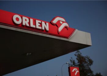 “Ми звільнили Центральну Європу від російської нафти”, – НПЗ у Чехії припинив купувати її у з «Роснєфті»