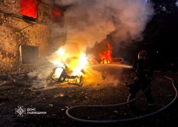 Ворог вночі бив по Україні крилатими ракетами та дронами