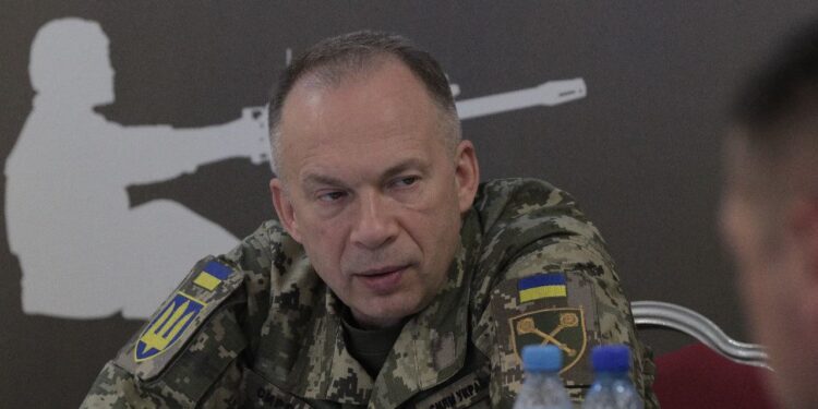 На фронті не вистачає медиків, для евакуації поранених час застосовувати безпілотники, – Сирський