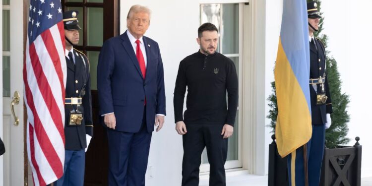 Трамп питав Зеленського, чому Україна не наступає? Бо  обороною війну не виграти