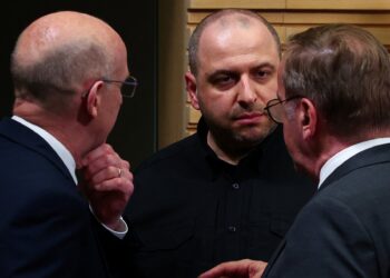 Умєров хоче послом в США – у нього там родина. Хто тоді стане міністром оборони