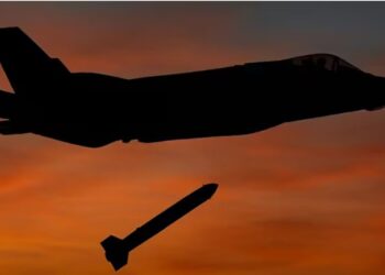 Без виття про ядерний попіл США розмістили в Британії тактичну ядерну бомбу – модернізовану