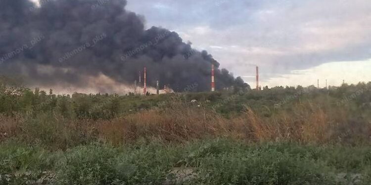 У Генштабі підтвердили удар по Саратовському НПЗ