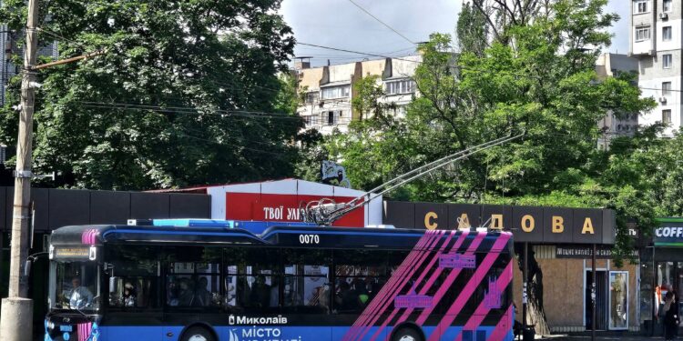 У Миколаєві сьогодні змінили рух тролейбусів по пр.Центральний з боку Намива