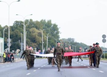 «Варто показати нашу силу» – у Польщі готуються до найбільшого в історії країни військового параду