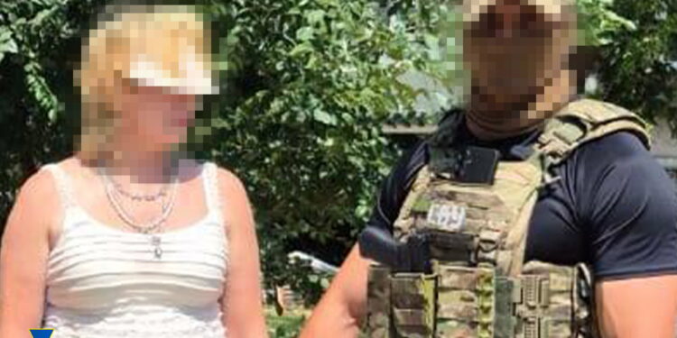 Експрацівниця Пенсійного фонду стала агенткою ГРУ на Запоріжжі – готувала ракетні розстріли