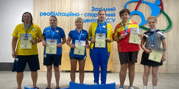 Дві миколаївських паратенісистки на чемпіонаті України здобули чотири нагороди (ФОТО)