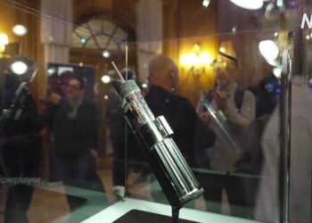 Світловий меч Дарта Вейдера, шолом Саурона та батіг Індіани Джонса виставлять на аукціон