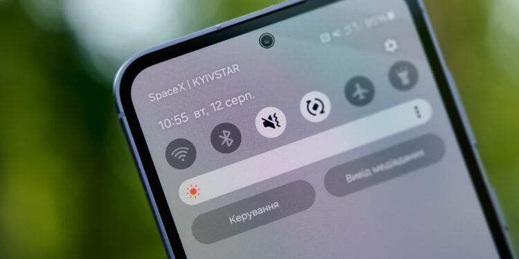 Зв’язок буде завжди – Мінцифра та Київстар уперше протестували технологію Starlink Direct to Cell