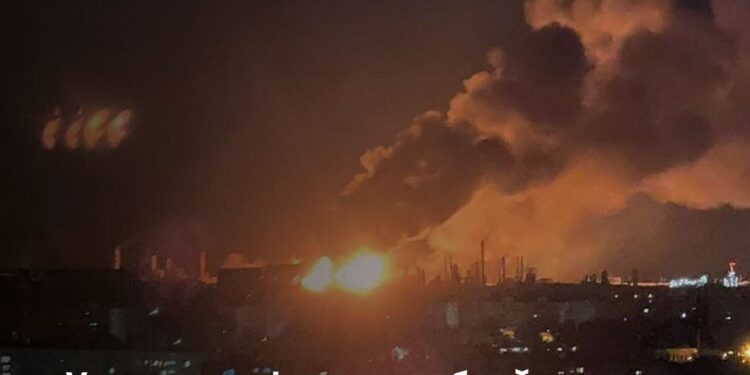 Генштаб підтверджує: ураження Волгоградського НПЗ – робота Сил оборони