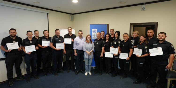 Правоохоронці Миколаївщини вдосконалюють навички опитування дітей за методикою «зелена кімната» (ФОТО)