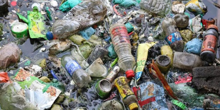 У Женеві провалилися переговори про угоду щодо пластику