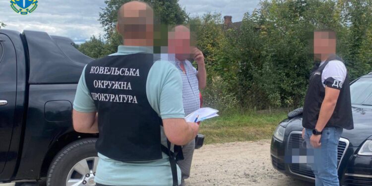 Прокуратура на Волині оголосила 10 підозр чиновникам та виконавцям – за зловживання і розкрадання