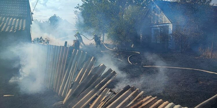 На Миколаївщині за добу гасили 26 пожеж. Що горіло (ФОТО)