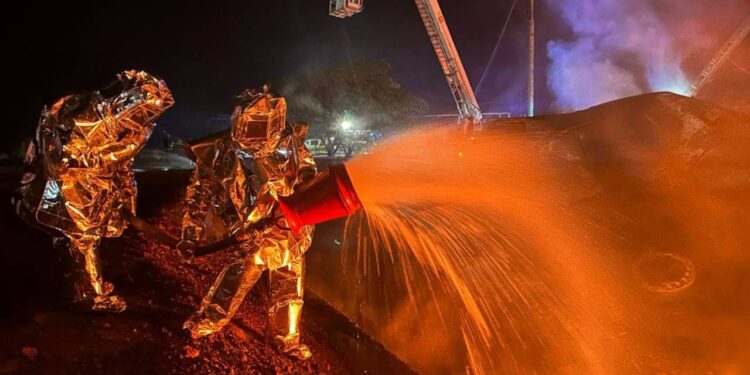 Ворог атакував припортову інфраструктуру в Ізмаїльському районі (ФОТО, ВІДЕО)