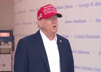 Трамп сказав, що Путін і Зеленський – це як олія й оцет…