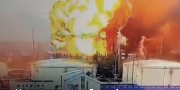 Генштаб підтверджує – ССО, СБУ та ГУР уразили Усть-Луг, низку логістичних об’єктів у Бєлгородській та Воронезькій областях та Сизранський НПЗ (ВІДЕО)