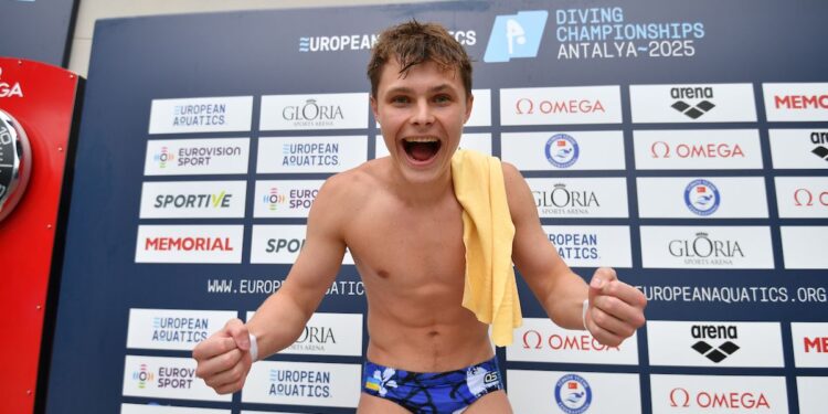 Олексій Середа з Миколаєва здобув «срібло» чемпіонату світу з водних видів спорту в Сингапурі