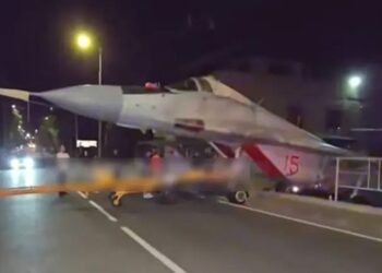 В Єревані російський винищувач врізався в стовп (ВІДЕО)