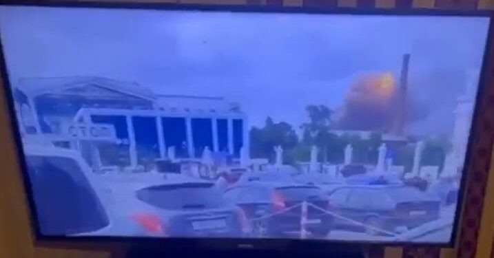 Хакери вдерлися в телеефір і показали росіяни втрати в Україні та зруйновані НПЗ (ВІДЕО)