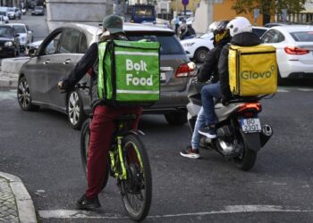 Уряд схвалив нові податки на доходи від Uber, Glovo та інших платформ