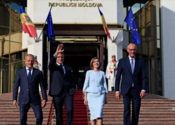 Макрон, Мерц, Туск і Санду обговорили шлях Молдови в ЄС і підтримку України