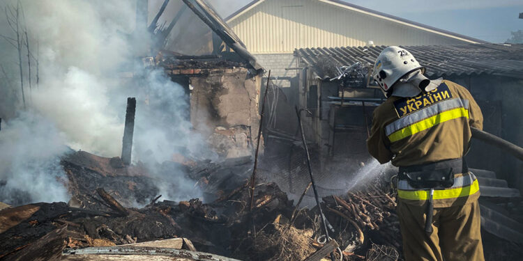 За добу на Миколаївщині спалахнуло 29 пожеж, на одній з них загинула людина (ФОТО)