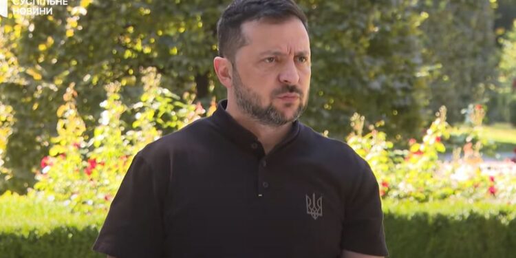 Війна зараз така, що не вистачає сил їм, не вистачає сил нам, – Зеленський (ВІДЕО)