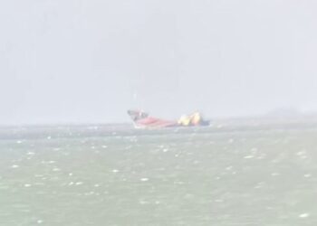 Під Одесою на міні підірвалося цивільне судно (ВІДЕО)