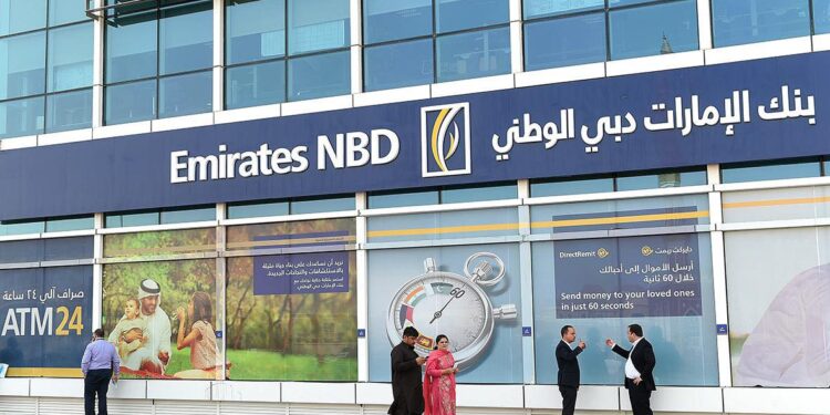 ОАЕ відмежовуються від рф: банки чистять клієнтську базу