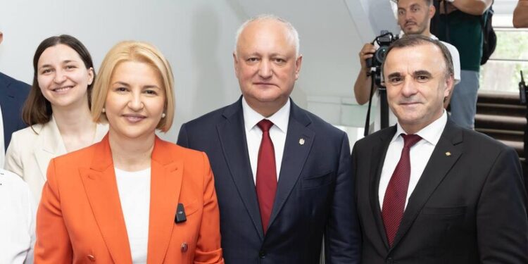 ЦВК Молдови допустила до участі у парламентських виборах проросійський блок