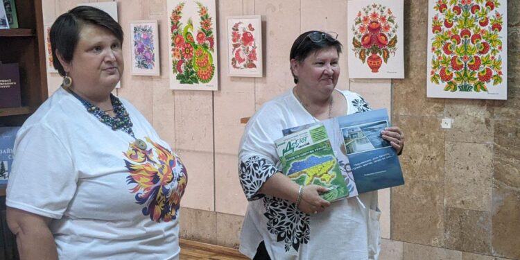 «Крила лиману» – у Миколаєві відбулась творча зустріч з Оленою Маляренко (ФОТО)