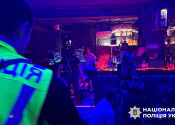 Українців обурила гучна вечірка у столичному гей-клубі у день жалоби – туди навідалася поліція (ФОТО, ВІДЕО)