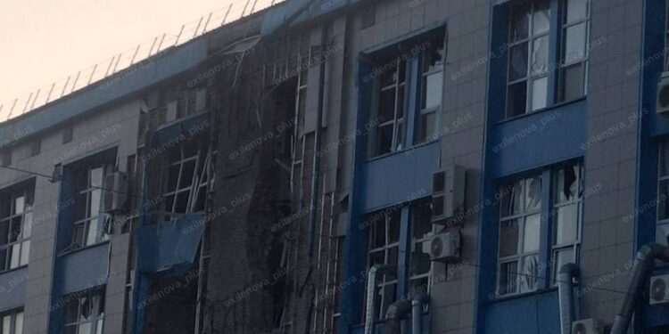 Дрони атакували приладобудівний завод у РФ (ВІДЕО)