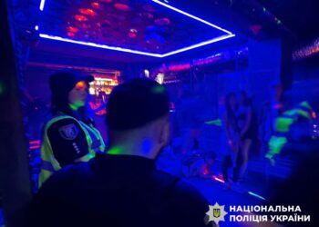 Українців обурила гучна вечірка у столичному гей-клубі у день жалоби – туди навідалася поліція (ФОТО, ВІДЕО)