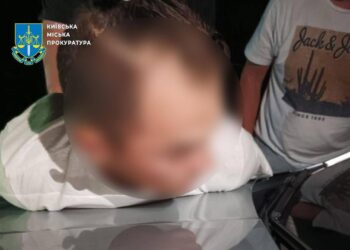 У Києві затримали злочинну групу, яка організувала швидку кокаїнову “допомогу” (ФОТО)